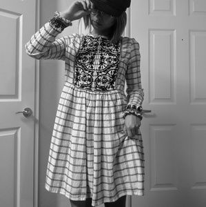 Checkered Dress with Embroidery (White)